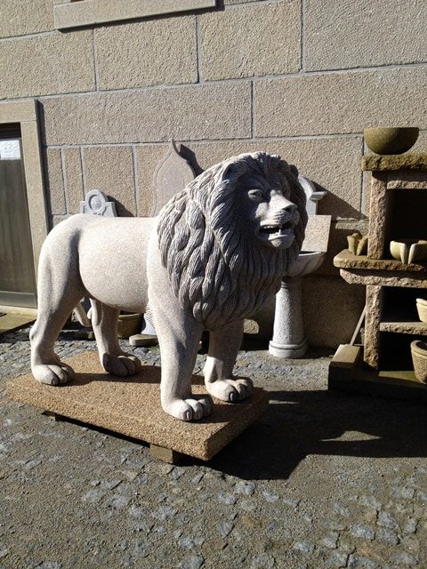 Escultura em granito - Leão